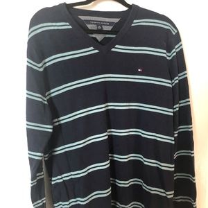 Tommy Hilfiger XL v-neck.